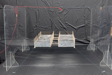 "空飛ぶクルマ"の実験の様子｜用途・事例｜松定プレシジョン