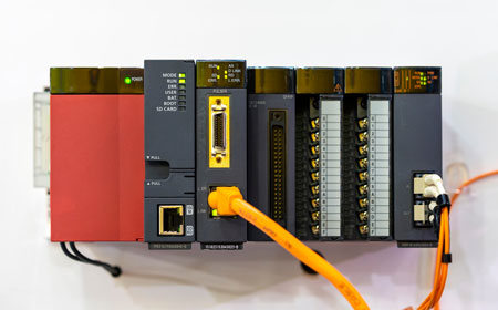 PLCによる電源制御の実例