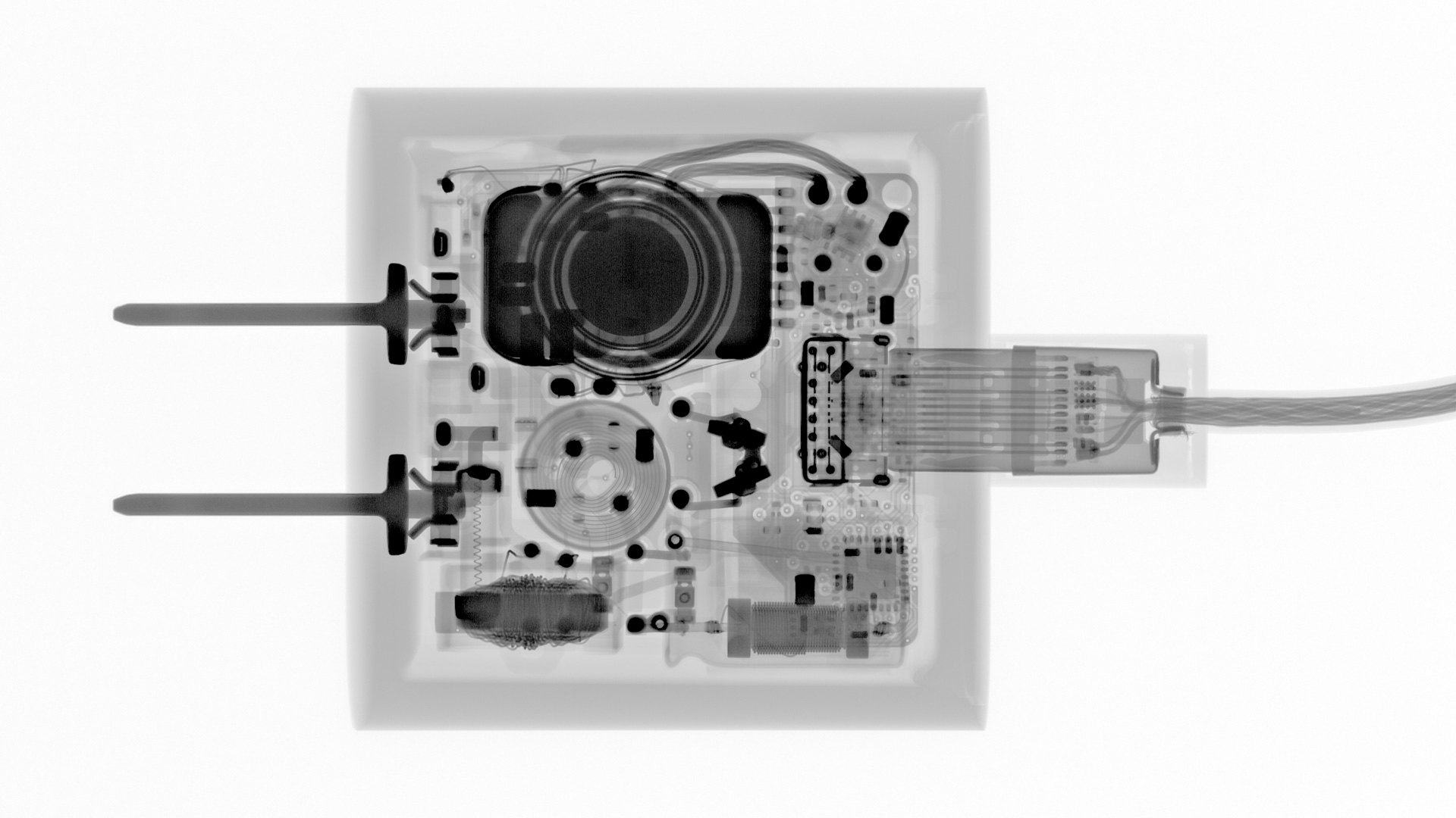 ACアダプタ（X線画像）｜松定プレシジョン