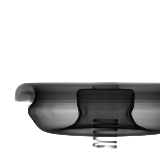 エアゾール缶の嵌合部分のX線透過画像