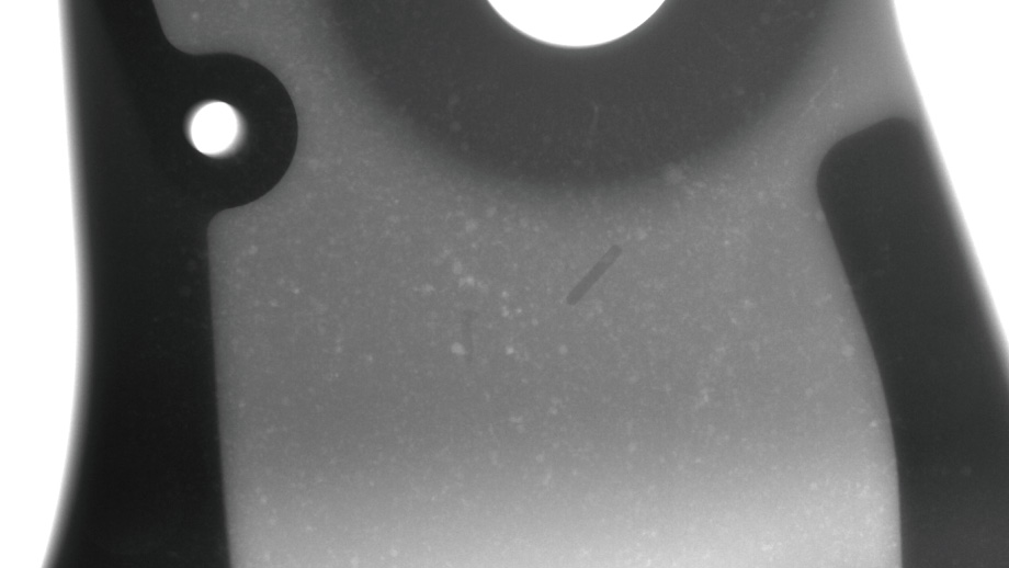 アルミダイカストのスを写したX線透過画像